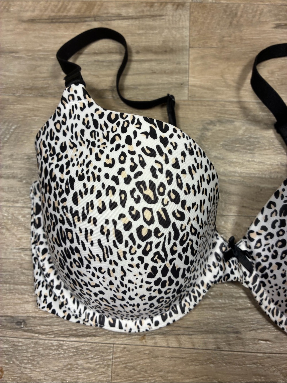 Victoria Secret Underwired Lined Demi Bra Leopard Print - Picture 5 of 9